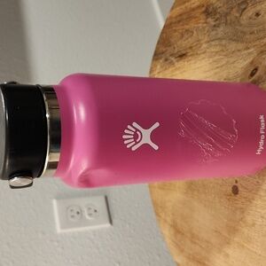 Hydro Flask 32oz Insulated Water Bottle
